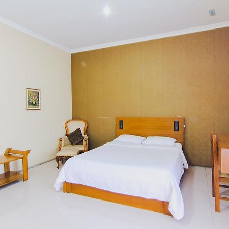 Hotel Bandara Asri Kalasan Екстериор снимка