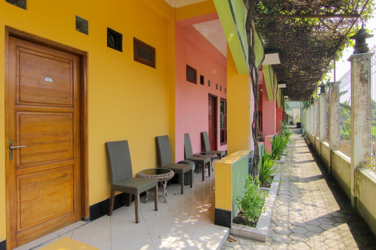 Hotel Bandara Asri Kalasan Екстериор снимка